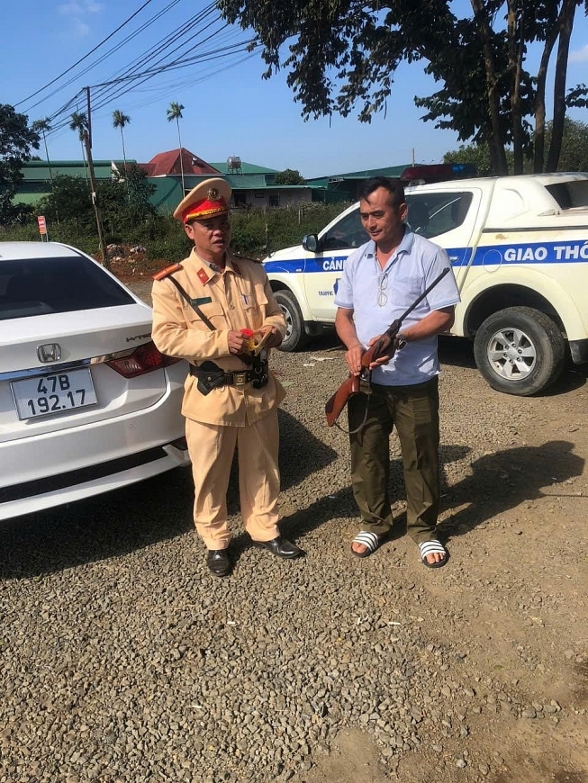 Ra quân bảo đảm TTATGT dịp nghỉ lễ Tết Dương lịch: Phát hiện 02 vụ việc có dấu hiệu vi phạm pháp luật