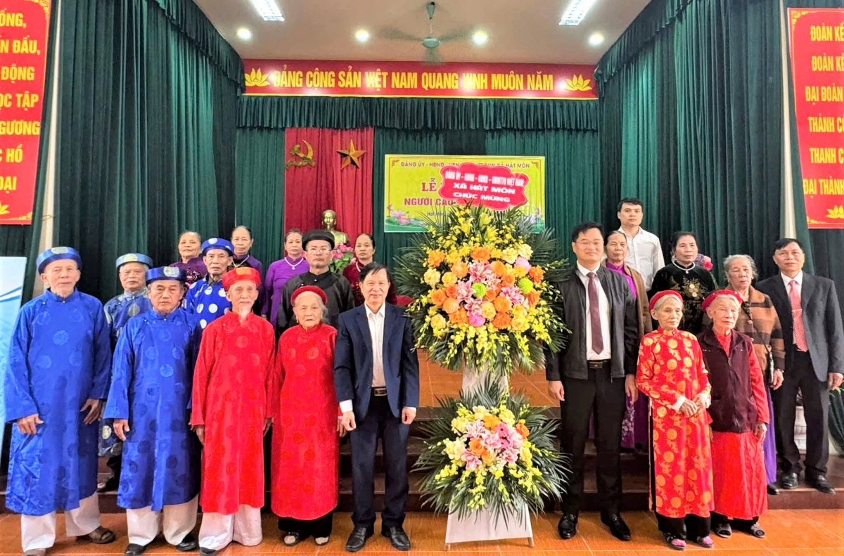 Các thôn đồng loạt tổ chức chúc thọ, mừng thọ NCT