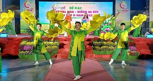 Văn nghệ đặc sắc đêm bế mạc Festival