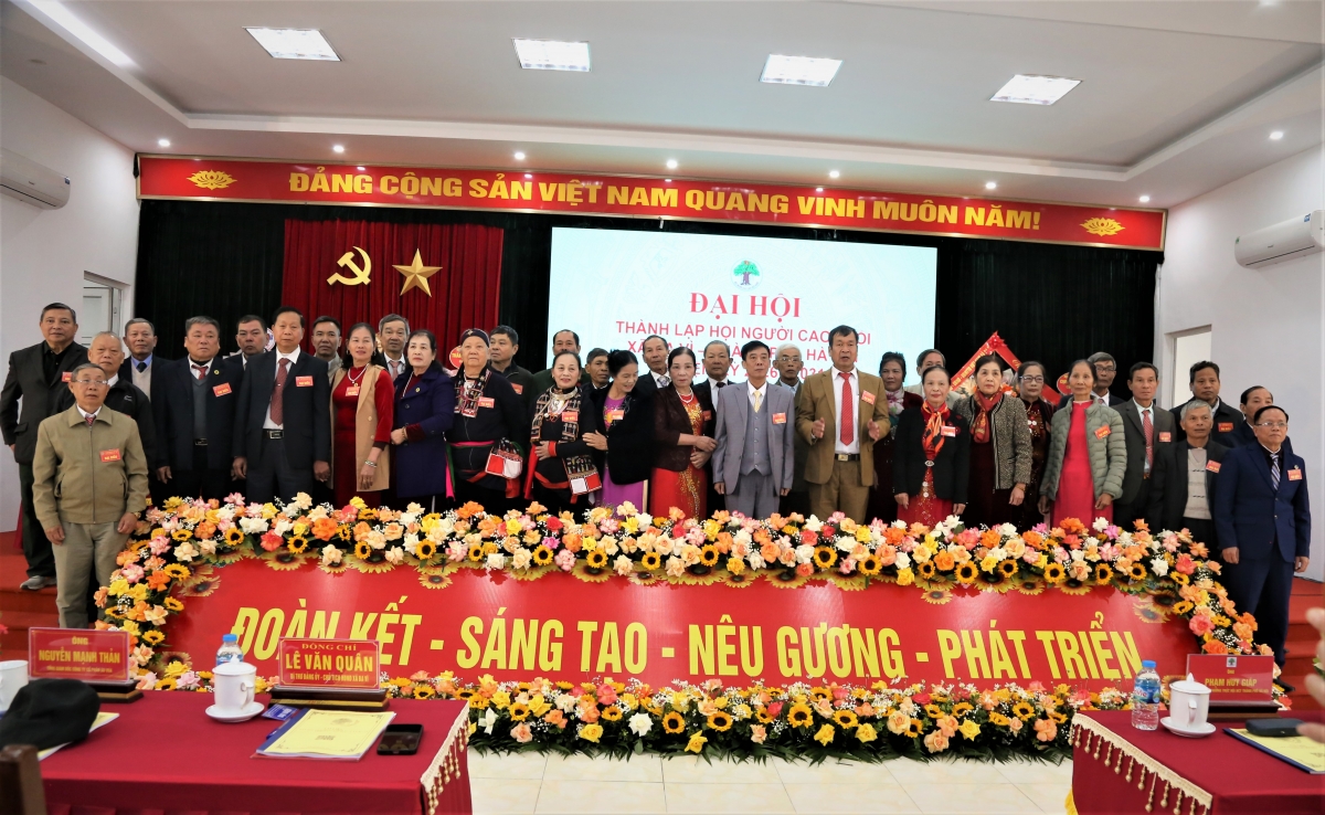 Ban Chấp hành Hội NCT xã Ba Vì ra mắt Đại hội