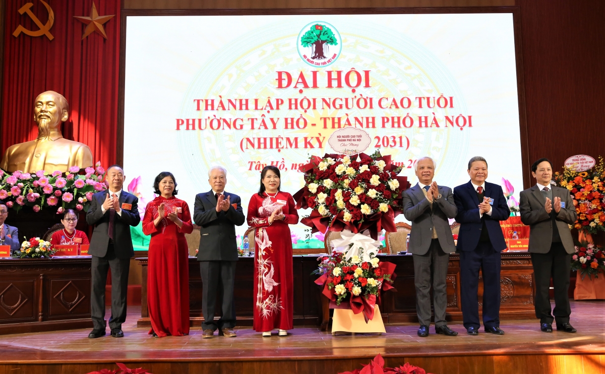 Hội NCT phường Tây Hồ ra mắt trong dấu mốc chuyển mình của cơ sở