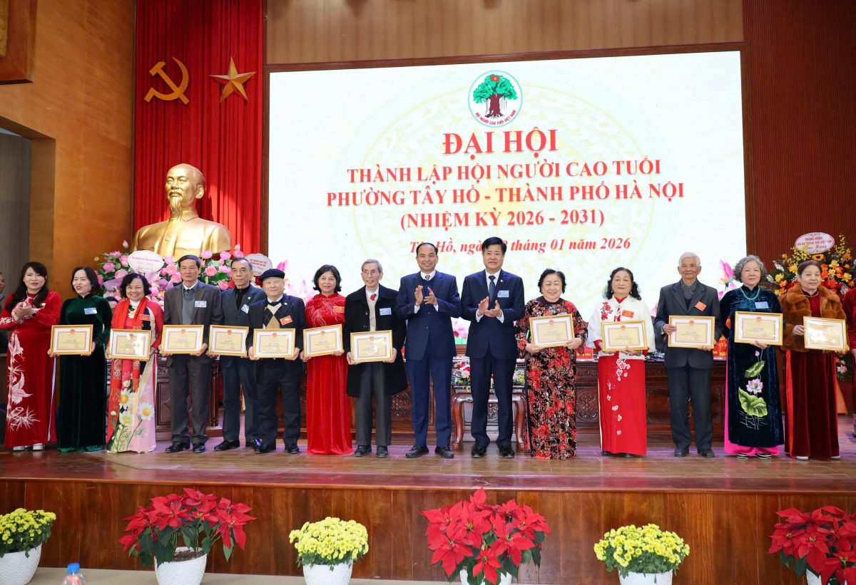 Hội NCT phường Tây Hồ ra mắt trong dấu mốc chuyển mình của cơ sở