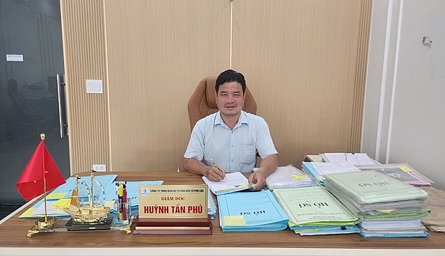 Ông Huỳnh Tấn Phú, Giám đốc Công ty