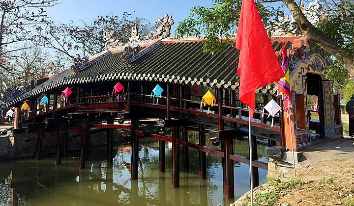 cầu ngói cần được bảo tồn và phát huy