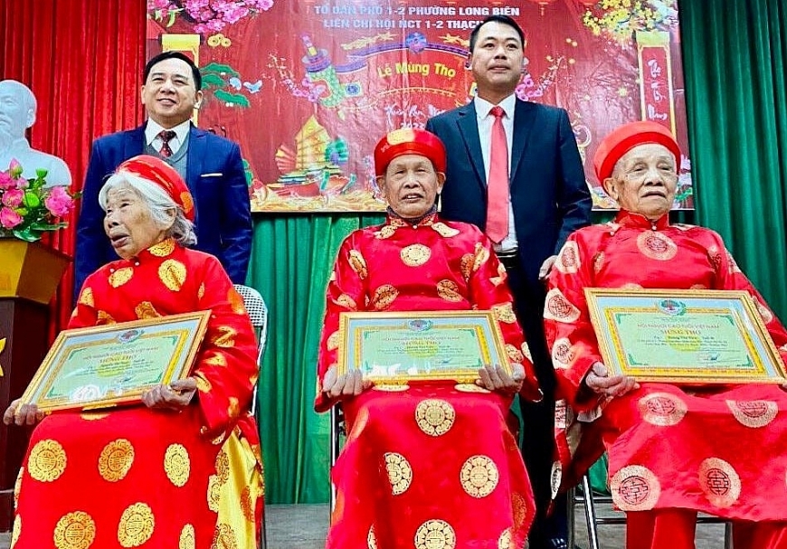 Tổ chức chúc mừng thọ người cao tuổi chu đáo, trang trọng, hiệu quả