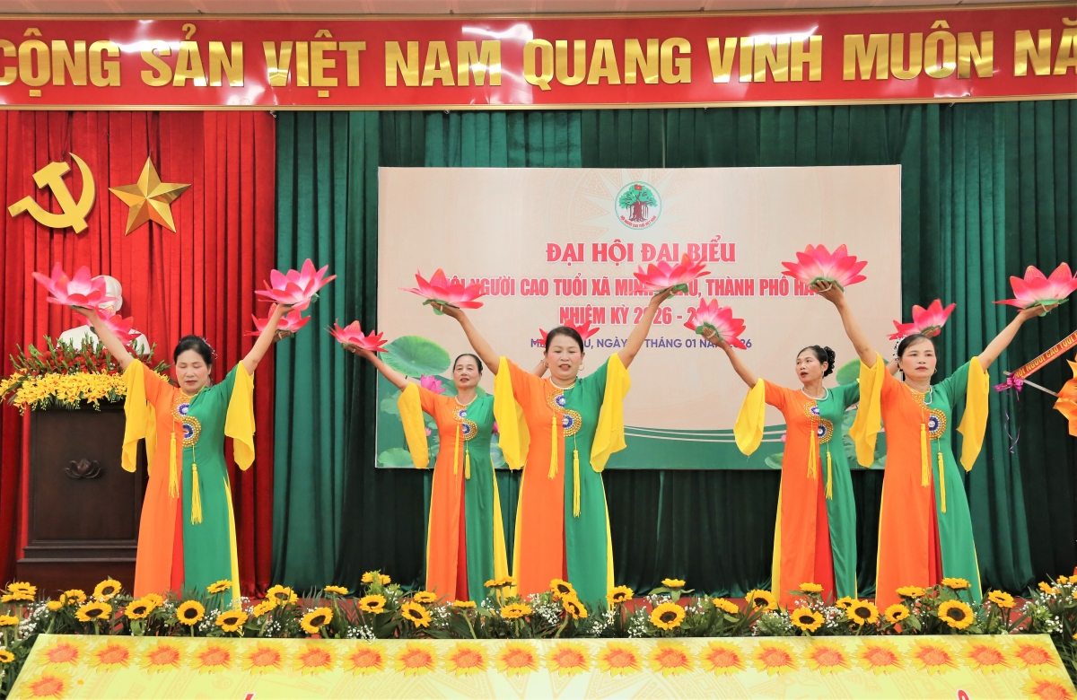 Tiết mục văn nghệ chào mừng Đại hội Hội NCT xã Minh Châu