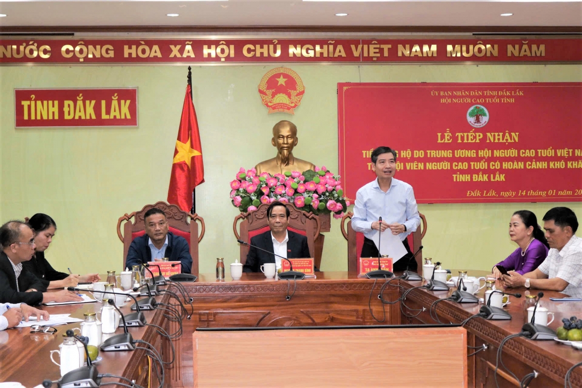 Chủ tịch UBND tỉnh Đắk Lắk Tạ Anh Tuấn phát biểu tại buổi lễ