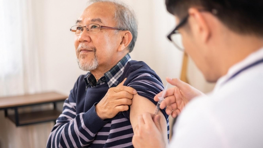 Tiêm chủng ở người cao tuổi: Giải pháp thiết yếu bảo vệ sức khỏe và nâng cao chất lượng sống