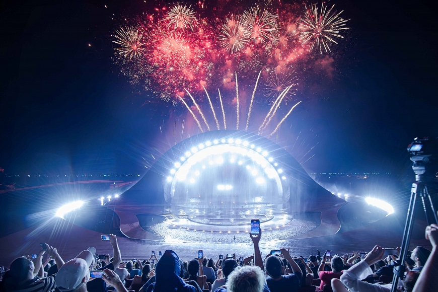 Đầu tư vào những show diễn là một trong những cách Sun World tạo nên sức hút tới du khách trong và ngoài nước