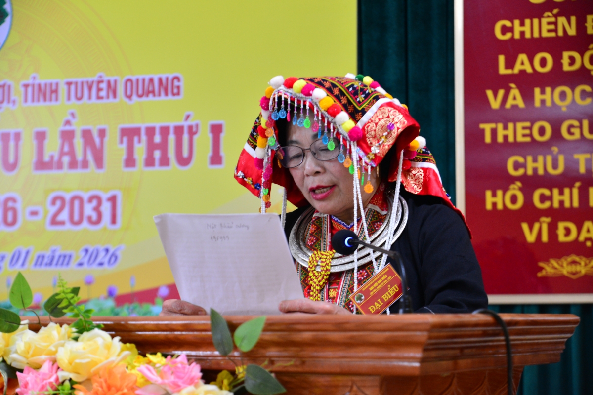 Đại biểu tham luận 