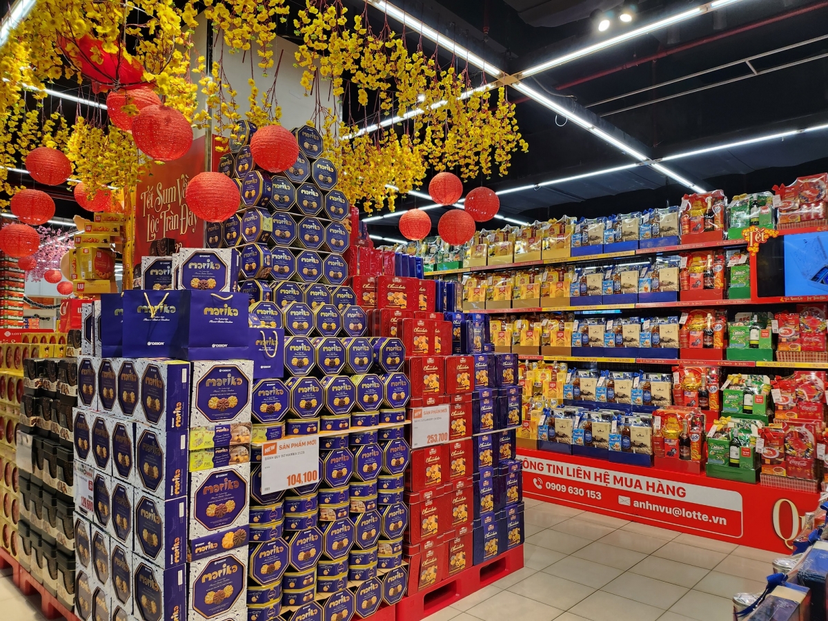 Các sản phẩm bánh, kẹo phục vụ Tết Bính Ngọ đã sẵn sàng tại các siêu thị lớn