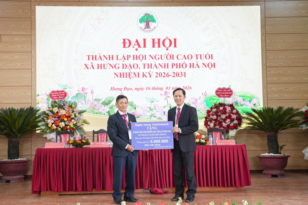 Hội NCT TP Hà Nội trao quà hỗ trợ NCT hoàn cảnh khó khăn