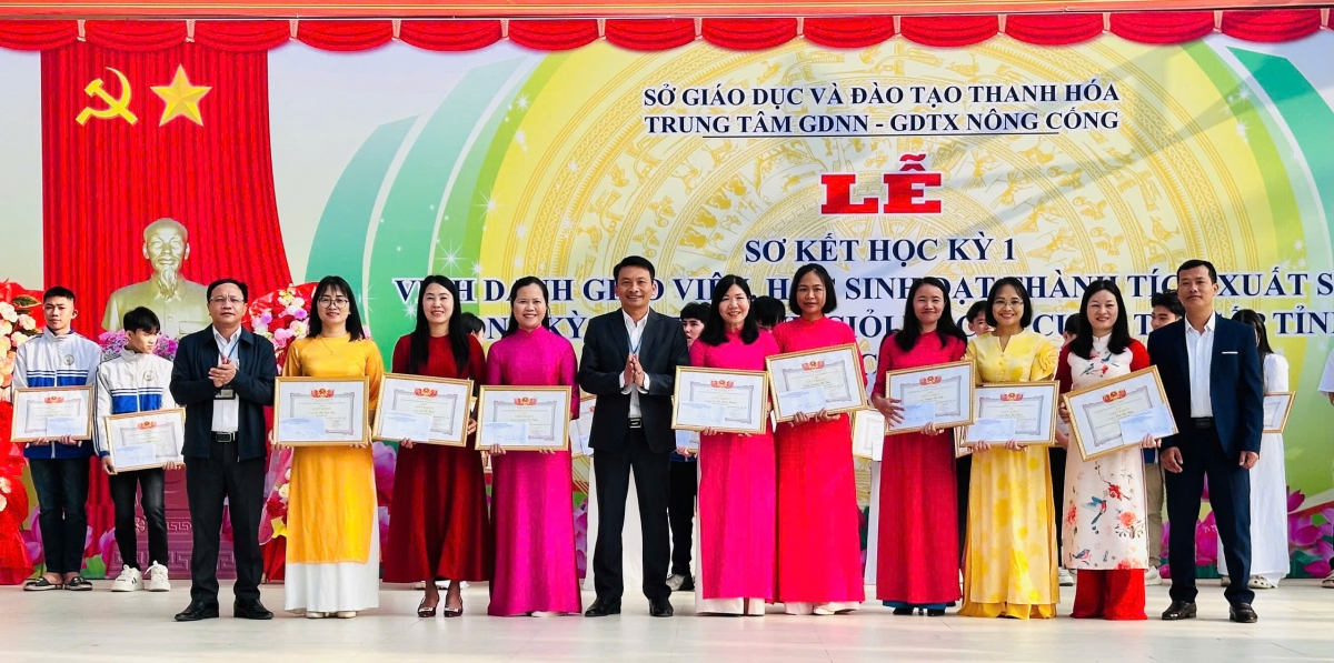 Hành trình bền vững phấn đấu vươn lên đứng tốp đầu khối giáo dục thường xuyên của tỉnh