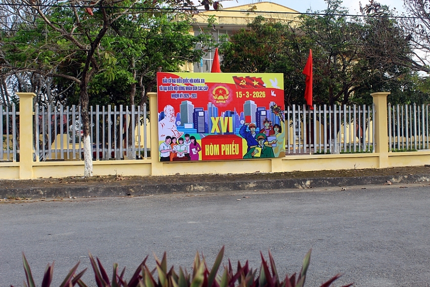 Xã Hoằng Hóa trang hoàng rực rỡ trước ngày bầu cử