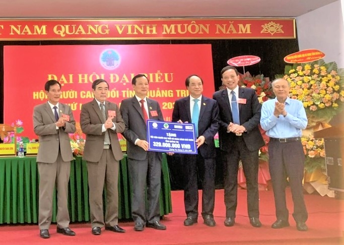 Trung ương Hội NCT Việt Nam trao quà hỗ trợ NCT hoàn cảnh khó khăn tỉnh Quảng Trị