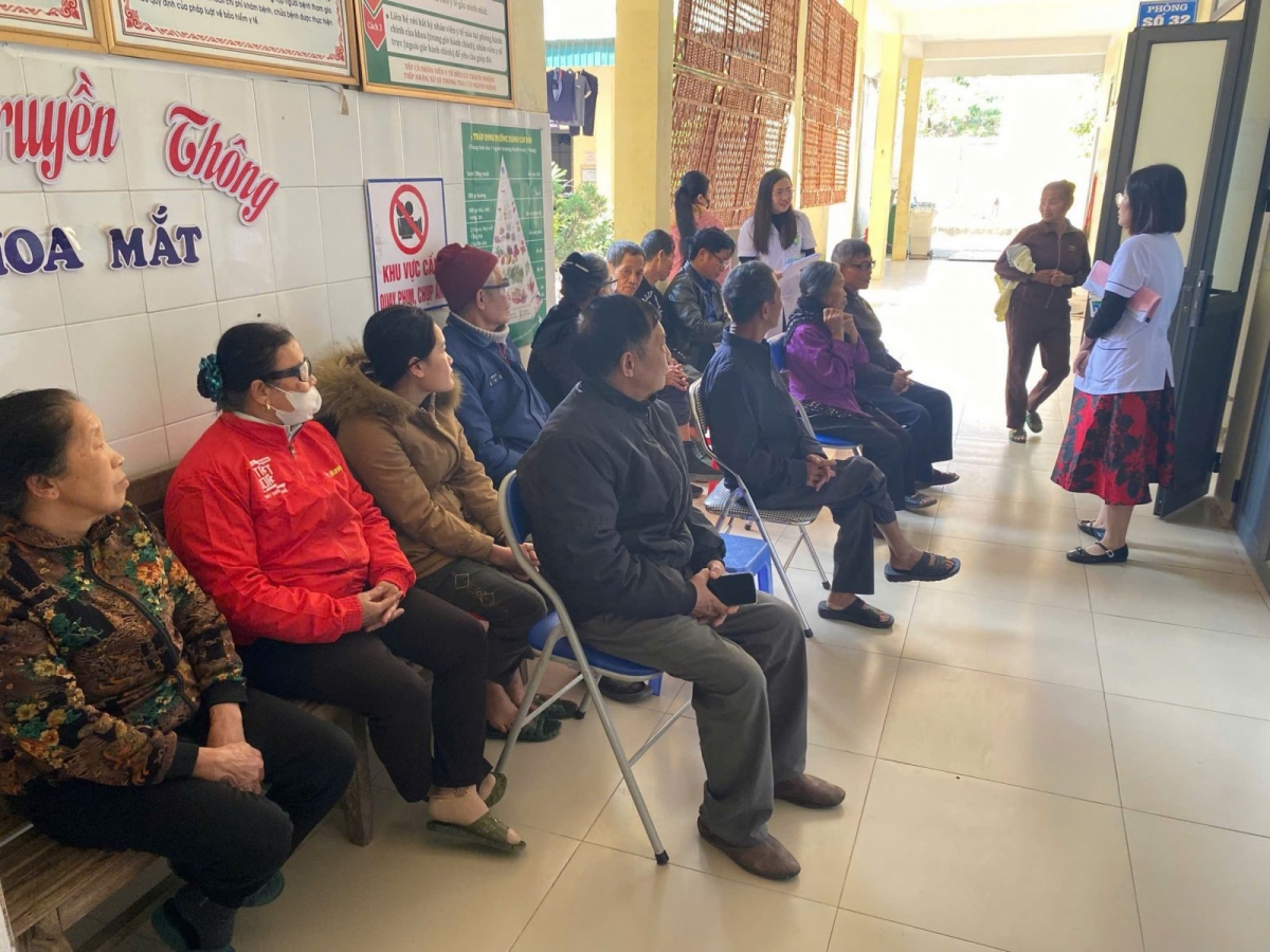 Buổi truyền thông về bệnh đau mắt đỏ của Bệnh viện đa khoa Thanh Chương rất hữu ích với bệnh nhân người cao tuổi