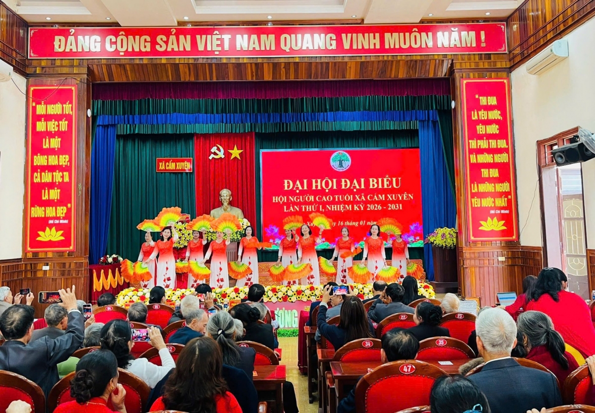 Tiết mục văn nghệ chào mừng Đại hội