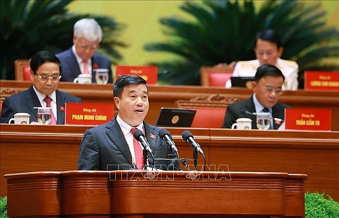 Đồng chí Y Thanh Hà Niê Kđăm, Ủy viên Trung ương Đảng, Bí thư Tỉnh ủy, Trưởng Đoàn đại biểu Quốc hội tỉnh Lâm Đồng, trình bày tham luận: “Củng cố hệ thống chính trị vùng đồng bào dân tộc thiểu số, tăng cường niềm tin của Nhân dân với Đảng” chiều 21/1. Ảnh: TTXVN