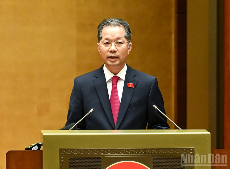  Đồng chí Nguyễn Văn Quảng, Ủy viên Trung ương Đảng, Bí thư Đảng ủy, Chánh án Toà án nhân dân tối cao.