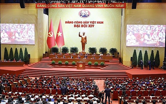 Thông qua Nghị quyết Đại hội đại biểu toàn quốc lần thứ XIV của Đảng