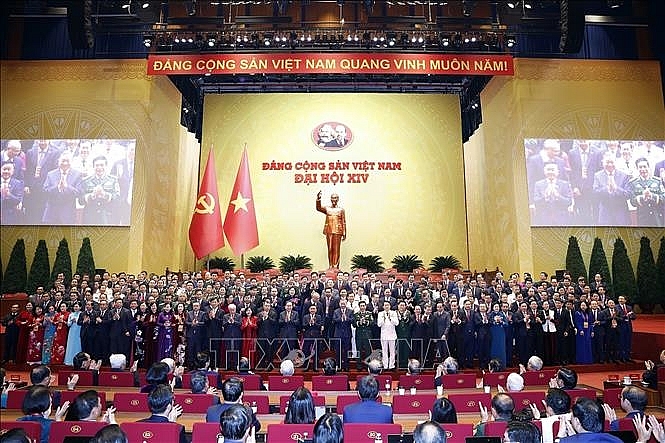 Ban Chấp hành Trung ương Đảng khóa XIV ra mắt Đại hội. Ảnh: TTXVN