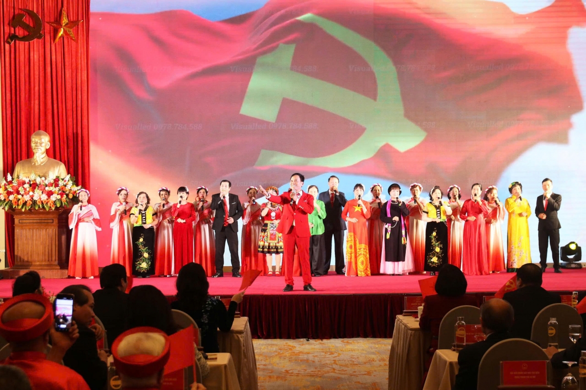 Giao lưu văn nghệ người cao tuổi chào mừng thành công Đại hội XIV của Đảng