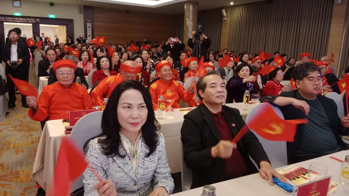 Giao lưu văn nghệ người cao tuổi chào mừng thành công Đại hội XIV của Đảng