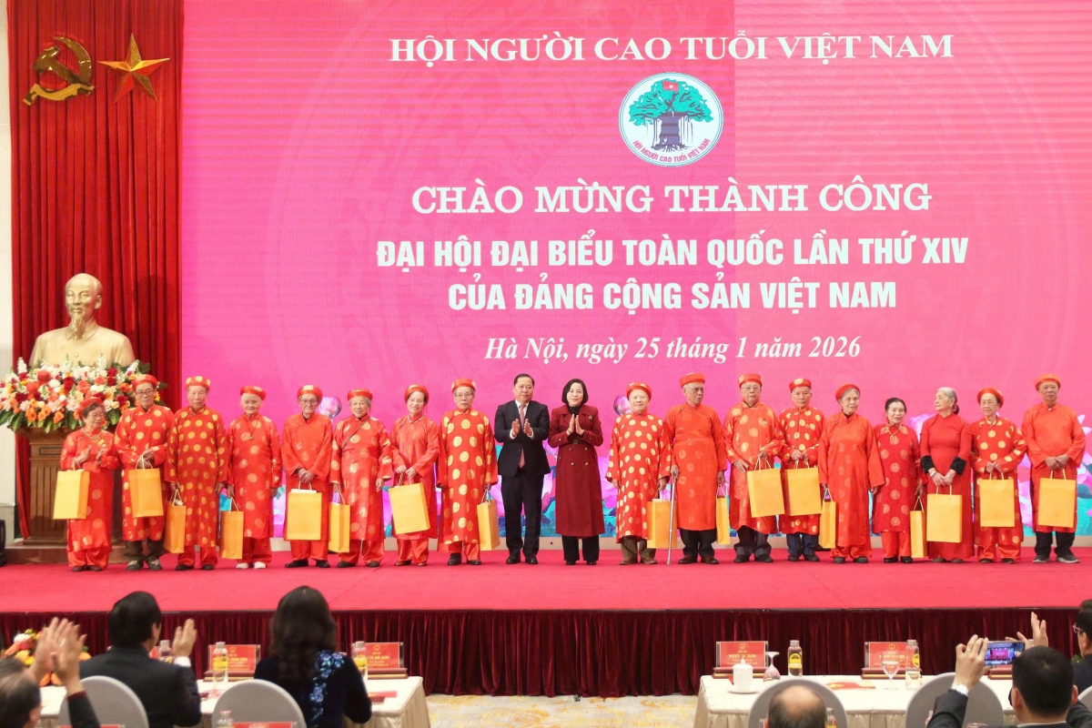 Giao lưu văn nghệ người cao tuổi chào mừng thành công Đại hội XIV của Đảng