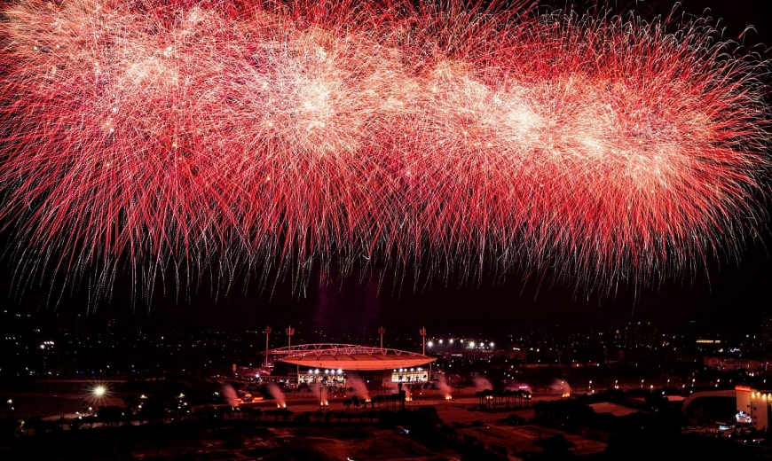 Không cần đợi giao thừa, 