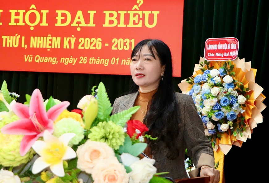 Bà Phan Hồng Yến - Phó Bí thư Đảng uỷ, Chủ tịch UBND xã phát biểu chỉ đạo tại Đại Hội.