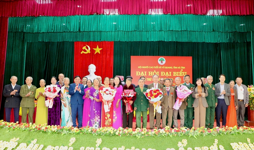 Ban Chấp hành Hội Người cao tuổi xã Vũ Quang khóa I, nhiệm kỳ 2026 – 2031 ra mắt Đại hội.