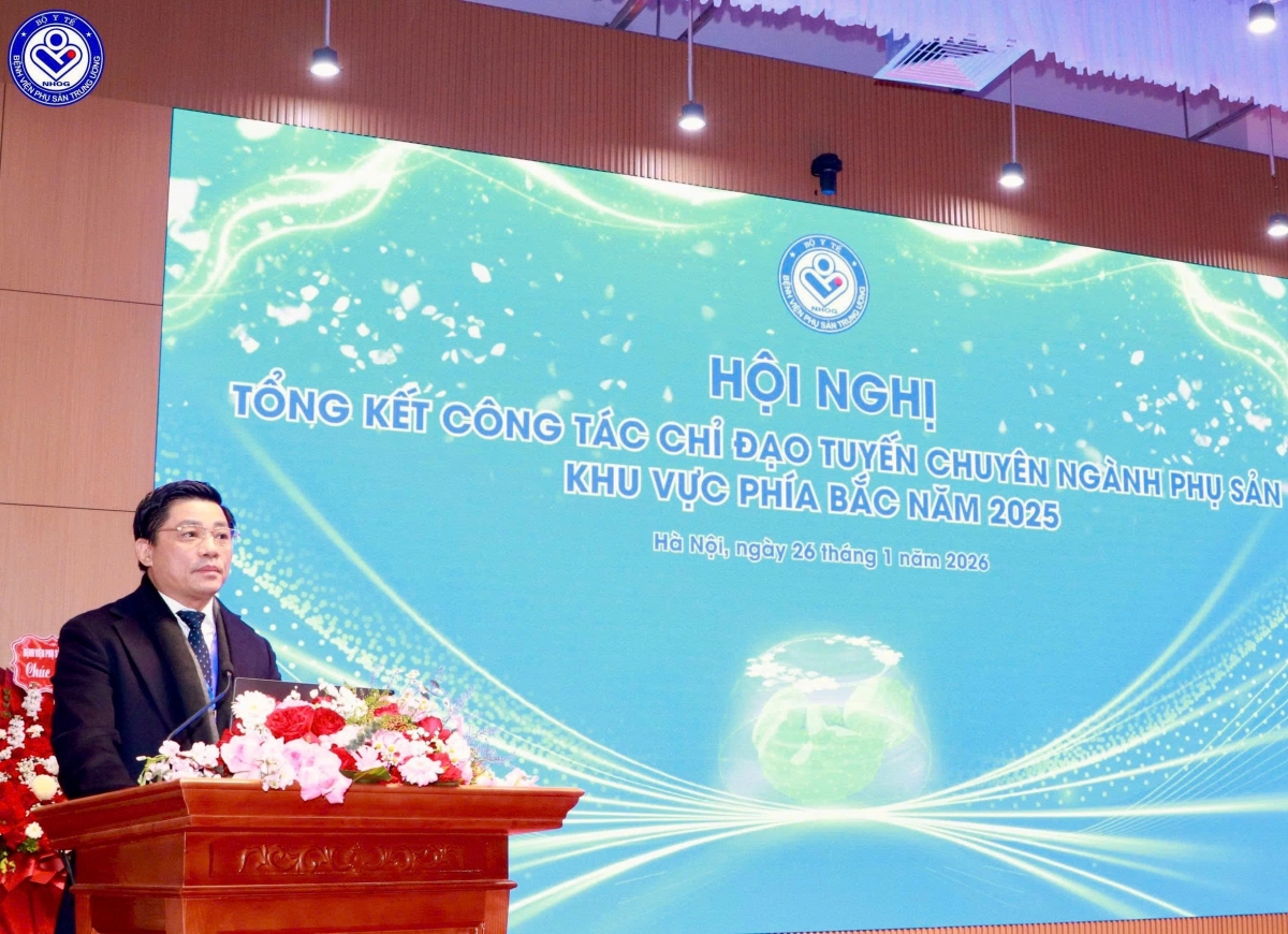 TTND, GS.TS Nguyễn Duy Ánh, Giám đốc Bệnh viện Phụ sản Trung ương phát biểu tại hội nghị