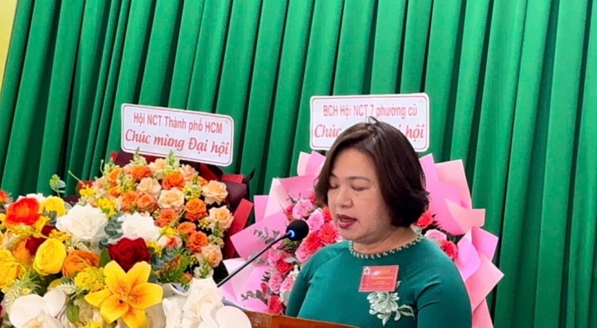 Bà Trần Thị Bích Vân Phó Chủ tịch UBND phường Vũng Tàu, phát biểu chỉ đạo, cam kết hỗ trợ hoạt động Hội