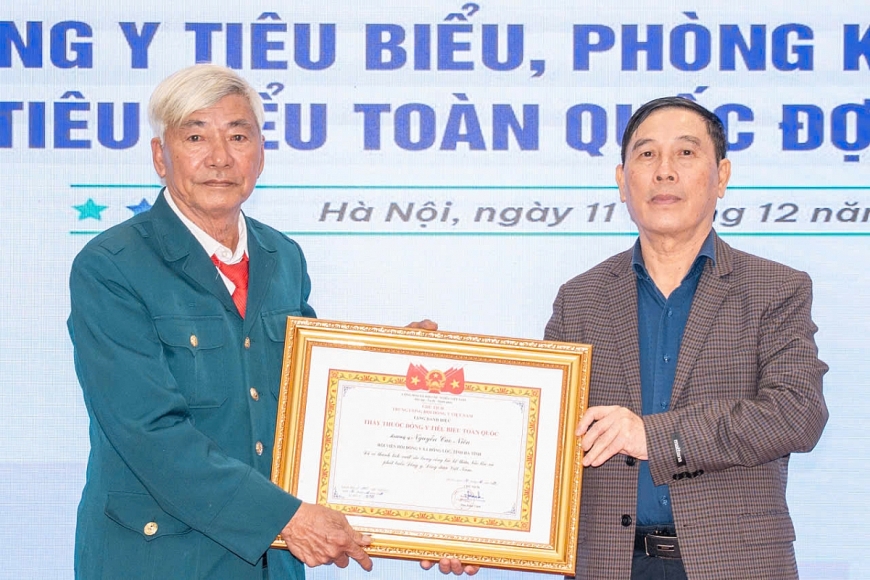 Hơn nửa thế kỉ tận tụỵ với nghề