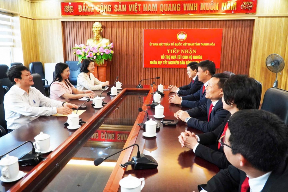 Chiều ngày 30/01/2026, tại Ủy ban Mặt trận Tổ quốc tỉnh Thanh Hoá, các Chi nhánh Agribank trên địa bàn tỉnh đã tổ chức trao kinh phí và quà Tết hỗ trợ người nghèo