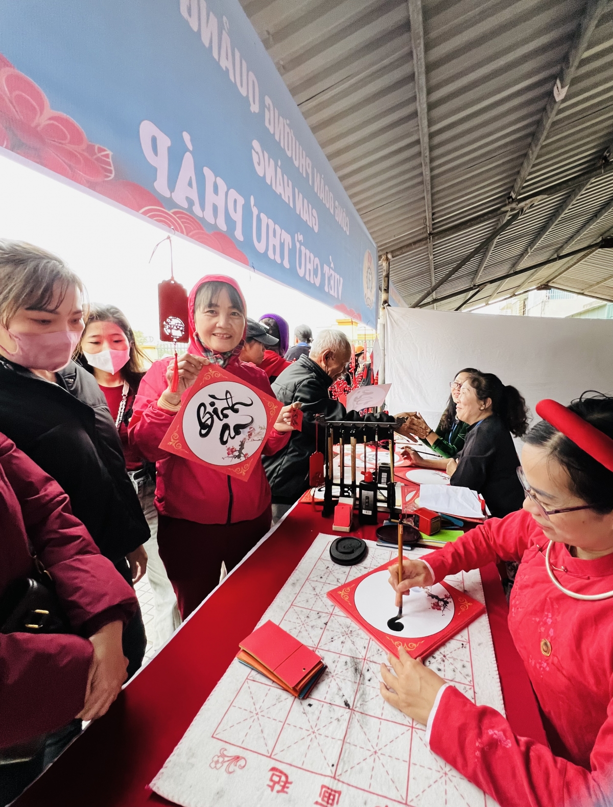 “Tết Nhân ái” phường Quảng Phú tặng 723 suất quà cho bà con nhân dân