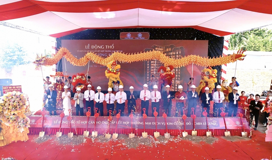 Quang cảnh lễ động thổ Tổ hợp Căn hộ cao cấp kết hợp thương mại – dịch vụ Kim Cương Đỏ – Cara Legend
