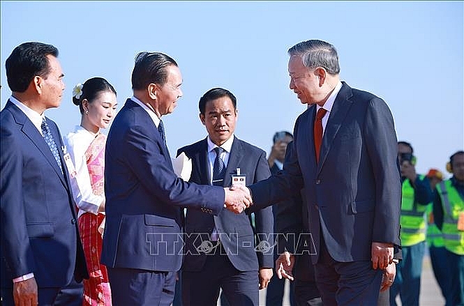 Lễ đón Tổng Bí thư Tô Lâm cùng Đoàn đại biểu cấp cao Việt Nam sang thăm cấp Nhà nước tới Lào. Ảnh: Dương Giang/TTXVN