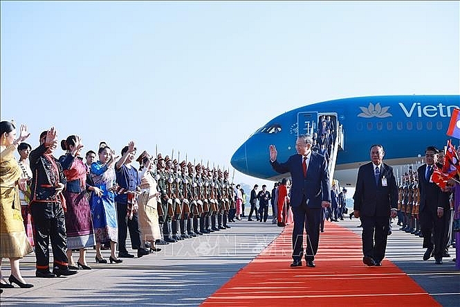 Lễ đón Tổng Bí thư Tô Lâm cùng Đoàn đại biểu cấp cao Việt Nam sang thăm cấp Nhà nước tới Lào. Ảnh: Dương Giang/TTXVN