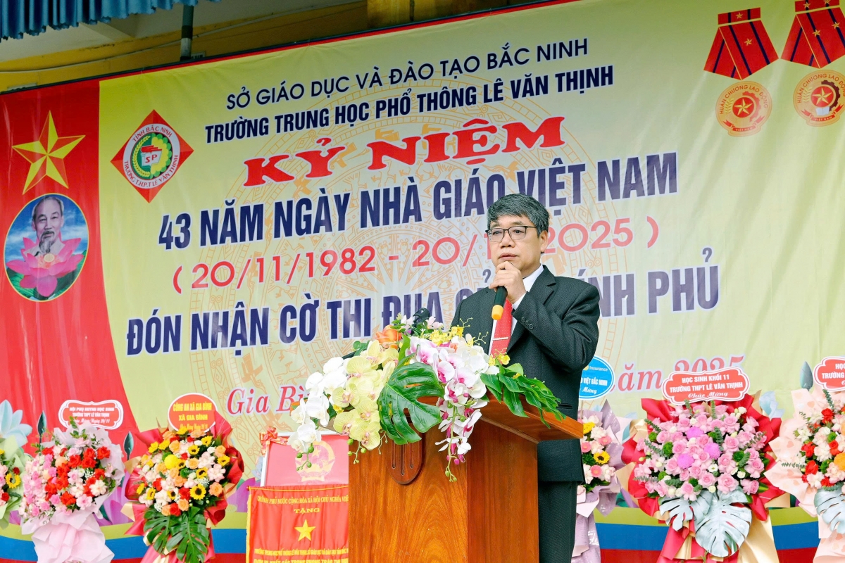 ThS Nguyễn Khắc Thiết, Hiệu trưởng Trường THPT Lê Văn Thịnh, tỉnh Bắc Ninh