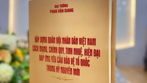 Cuốn sách mới của Đại tướng Phan Văn Giang