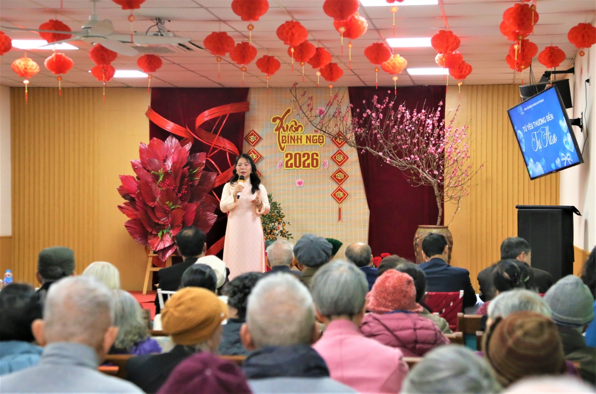 Hội chợ Xuân Nhân Ái - Khi “đi chợ Tết” trở thành liệu pháp tinh thần cho NCT