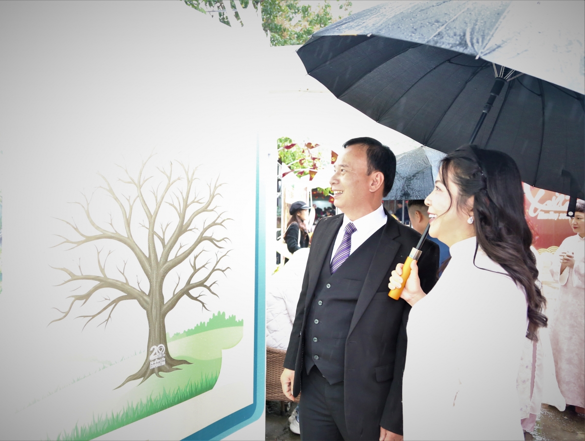 Hội chợ Xuân Nhân Ái - Khi “đi chợ Tết” trở thành liệu pháp tinh thần cho NCT