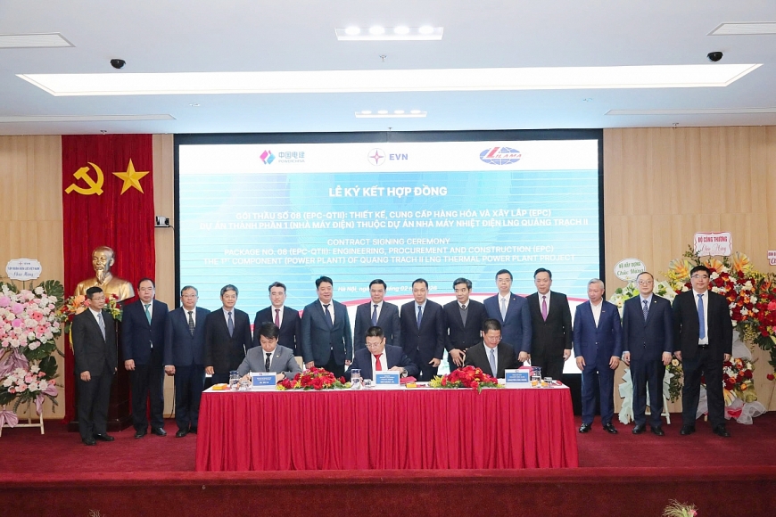 Toàn cảnh Lễ ký kết Hợp đồng EPC dự án thành phần 1 Nhà máy Nhiệt điện LNG Quảng Trạch II.