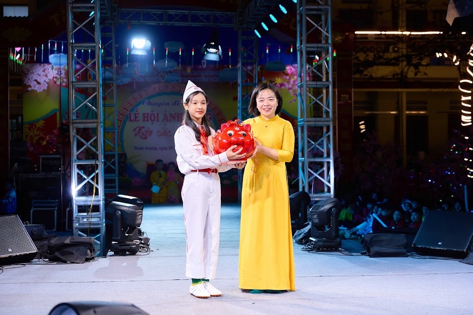 phong trào “Nuôi lợn tình thương” đã được Liên đội duy trì nhiều năm và trở thành hoạt động thường niên có ý nghĩa giáo dục sâu sắc. 