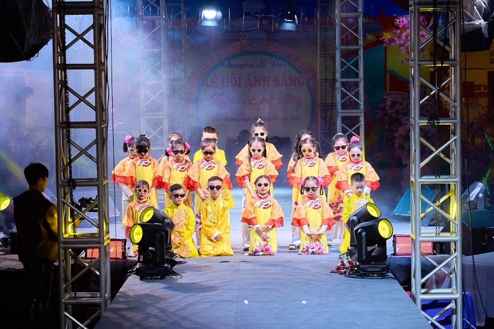 Lan tỏa giá trị văn hóa qua chuyên đề “Lễ hội ánh sáng – Xuân sắc quê hương”