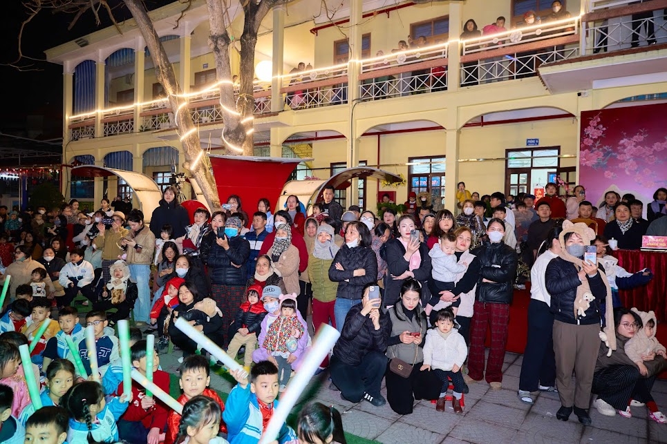 Lan tỏa giá trị văn hóa qua chuyên đề “Lễ hội ánh sáng – Xuân sắc quê hương”