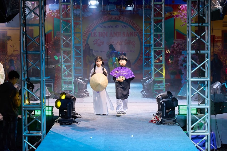 Lan tỏa giá trị văn hóa qua chuyên đề “Lễ hội ánh sáng – Xuân sắc quê hương”