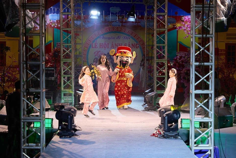 Lan tỏa giá trị văn hóa qua chuyên đề “Lễ hội ánh sáng – Xuân sắc quê hương”