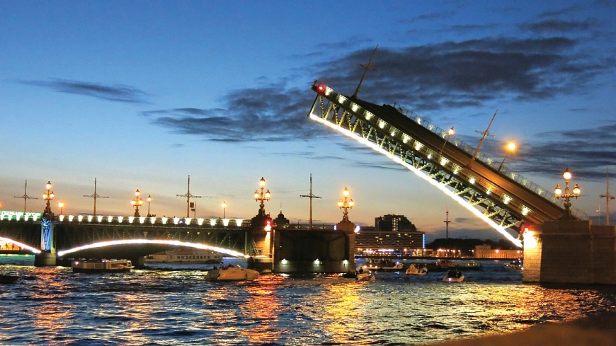 Hai lần hội ngộ với kinh thành tráng lệ Xanh Pê-téc-bua